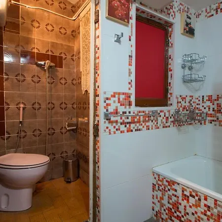 Apartment Budget *