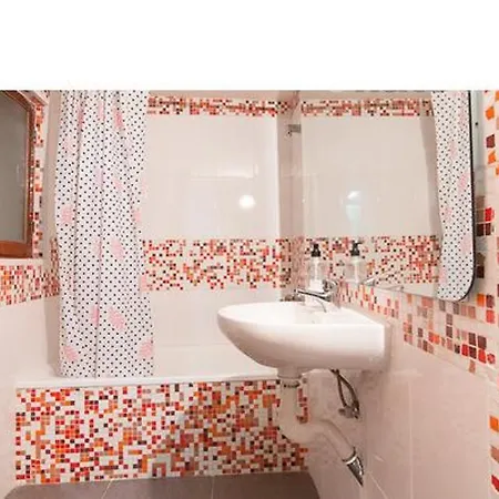Budget Apartment *