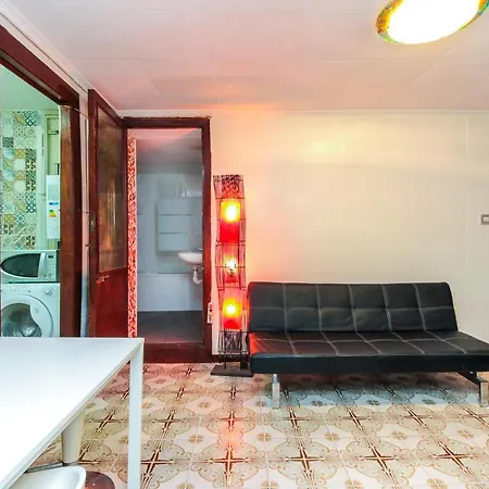 Budget Apartment *